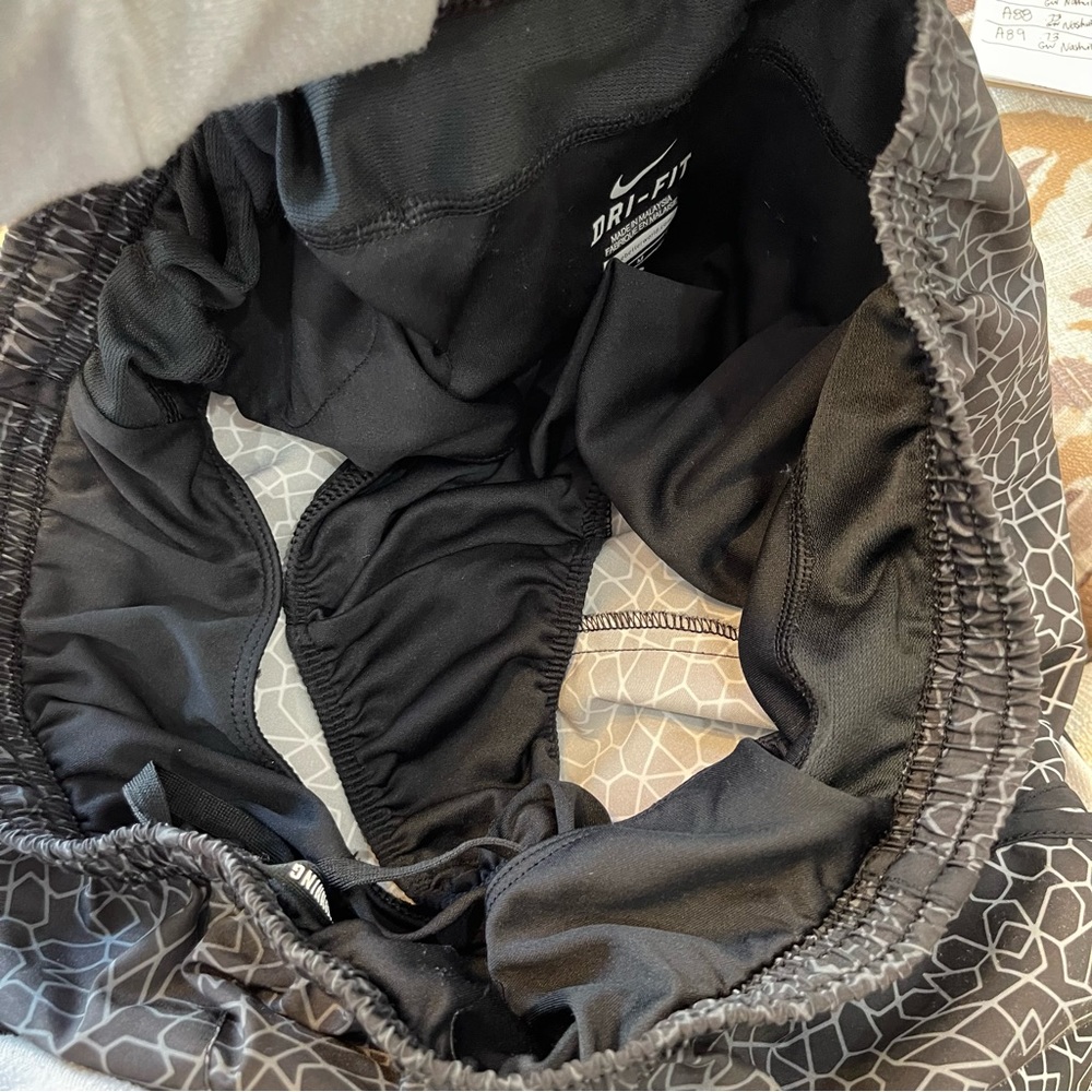 Nike Dri-fit Athletic Running Shorts Black White | Zip Pocket | Women’s … - Picture 8 of 13